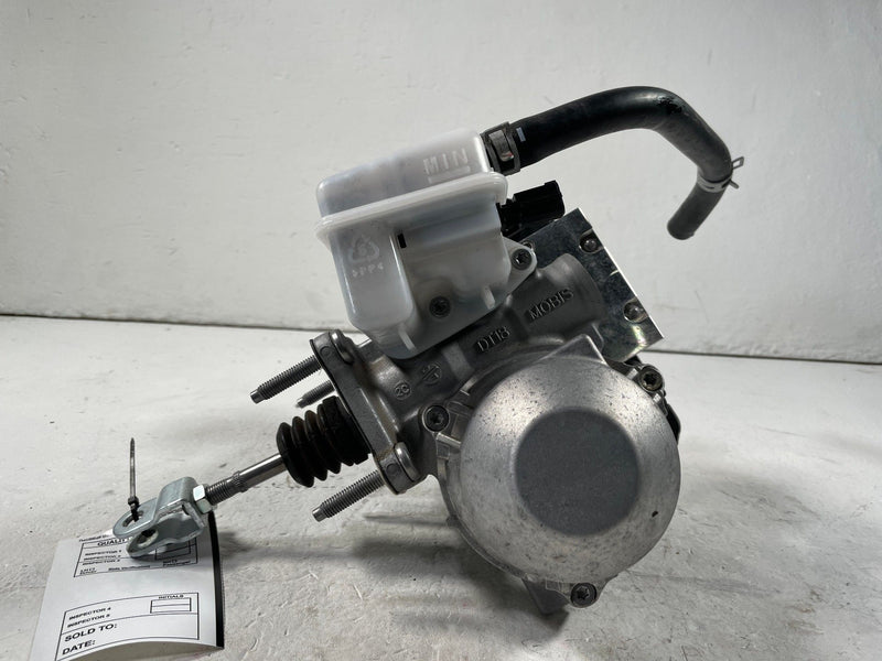 Load image into Gallery viewer, 2022-2024 HYUNDAI IONIQ 5 ABS POWER BRAKE BOOSTER W/ MASTER CYLINDER # 108545

