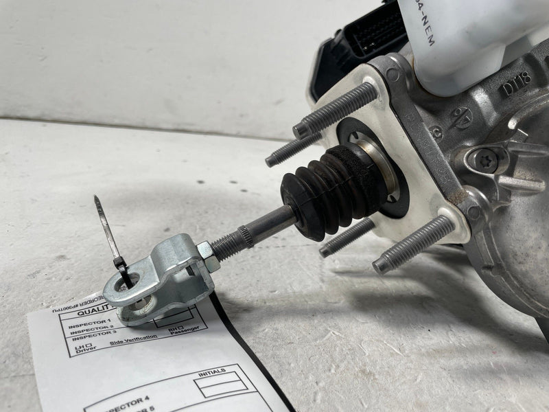 Load image into Gallery viewer, 2022-2024 HYUNDAI IONIQ 5 ABS POWER BRAKE BOOSTER W/ MASTER CYLINDER # 108545
