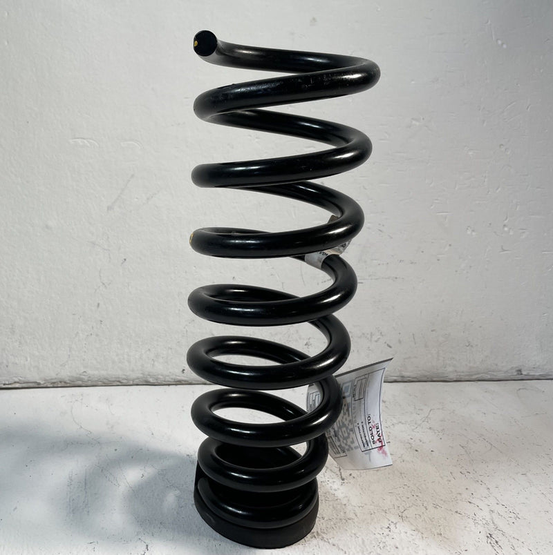 Load image into Gallery viewer, 2022 - 2024 HYUNDAI IONIQ 5 REAR LEFT/RIGHT SIDE SUSPENSION COIL SPRING # 107281
