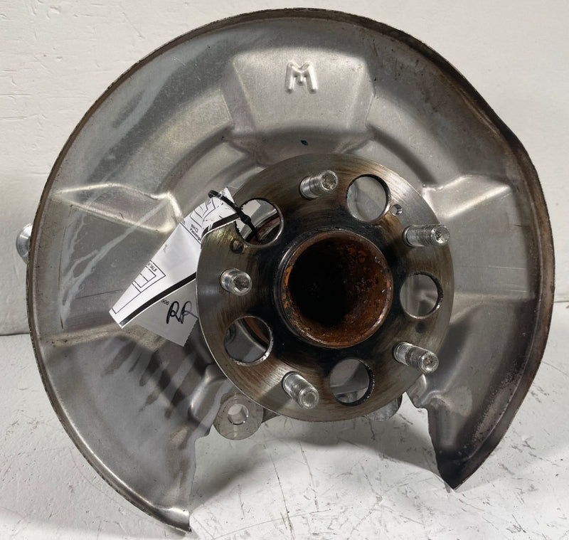 Load image into Gallery viewer, 23-26 HONDA HR-V REAR RIGHT PASSENGER SIDE SPINDLE KNUCKLE W/ HUB 2.0L # 112687
