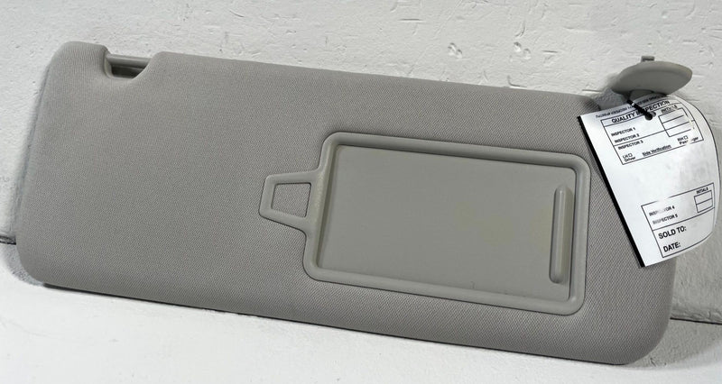 Load image into Gallery viewer, 2024-2026 HYUNDAI SANTA FE FRONT RIGHT PASSENGER SIDE SUNVISOR SUN VISOR #111260
