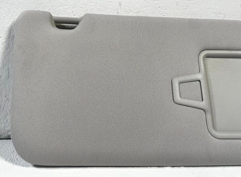 Load image into Gallery viewer, 2024-2026 HYUNDAI SANTA FE FRONT RIGHT PASSENGER SIDE SUNVISOR SUN VISOR #111260
