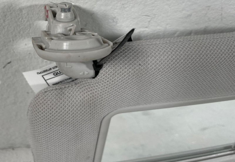 Load image into Gallery viewer, 2022 - 2024 HYUNDAI IONIQ 5 FRONT LEFT SIDE SUN VISOR SUNVISOR GRAY # 108526
