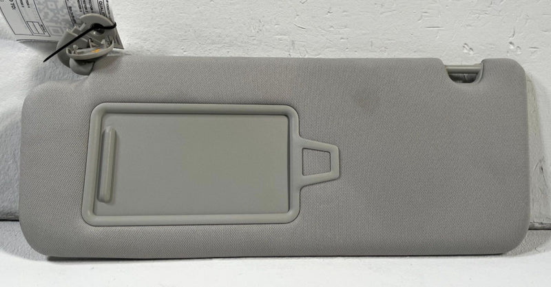Load image into Gallery viewer, 2024 - 2026 HYUNDAI SANTA FE FRONT LEFT DRIVER SIDE SUNVISOR SUN VISOR # 111250
