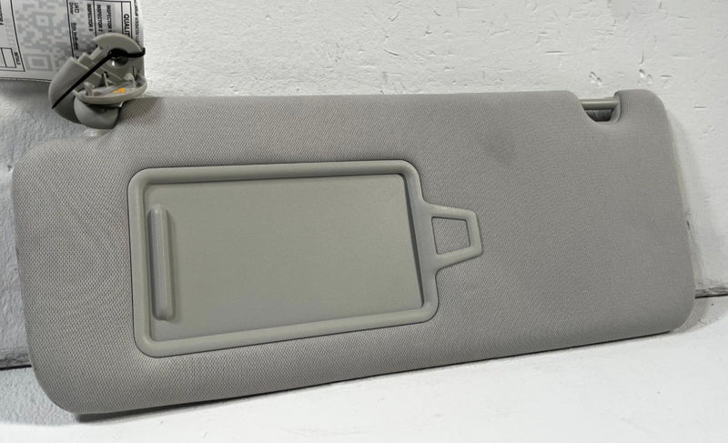 Load image into Gallery viewer, 2024 - 2026 HYUNDAI SANTA FE FRONT LEFT DRIVER SIDE SUNVISOR SUN VISOR # 111250
