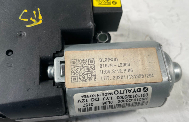 Load image into Gallery viewer, 2021-2024 KIA K5 SUN SUNROOF MOONROOF WINDOW SHADE GLASS REGULATOR MOTOR #111721
