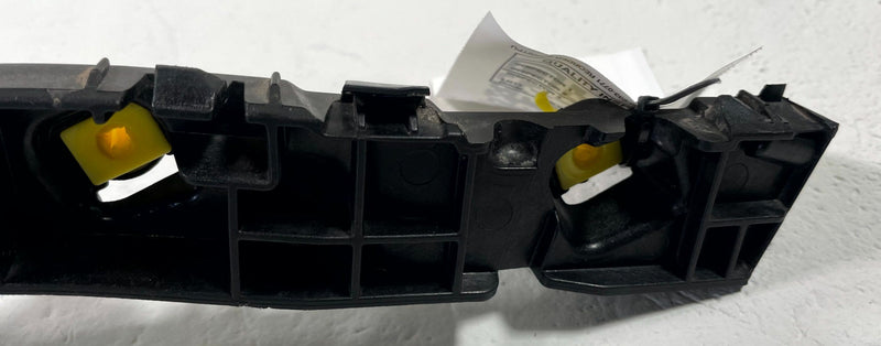 Load image into Gallery viewer, 20 - 25 KIA TELLURIDE REAR RIGHT SIDE BUMPER UPPER SUPPORT BRACKET 3.8L # 112751
