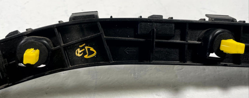 Load image into Gallery viewer, 20 - 25 KIA TELLURIDE REAR RIGHT SIDE BUMPER UPPER SUPPORT BRACKET 3.8L # 112751
