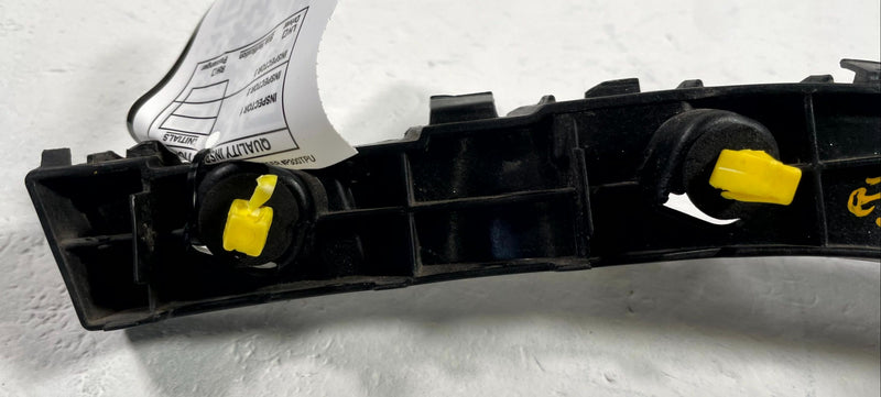 Load image into Gallery viewer, 20 - 25 KIA TELLURIDE REAR RIGHT SIDE BUMPER UPPER SUPPORT BRACKET 3.8L # 112751
