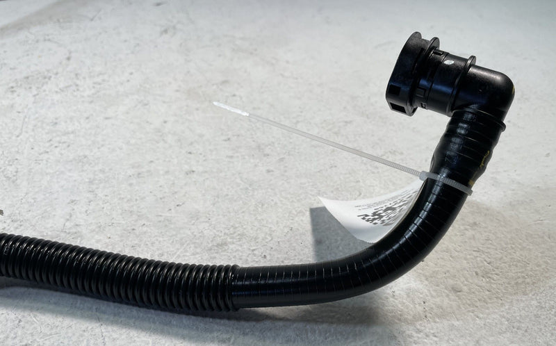 Load image into Gallery viewer, 22-24 HYUNDAI IONIQ 5 AWD RADIATOR COOLING COOLANT UPPER HOSE TUBE PIPE # 107260
