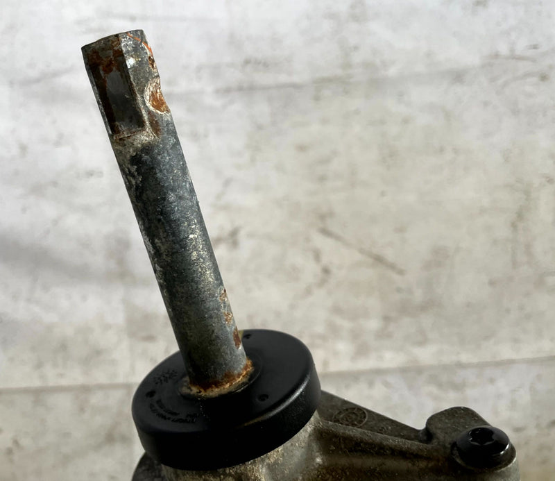 Load image into Gallery viewer, 2022-2024 HYUNDAI IONIQ 5 POWER STEERING GEAR RACK &amp; PINION 57700-GI000 # 114092
