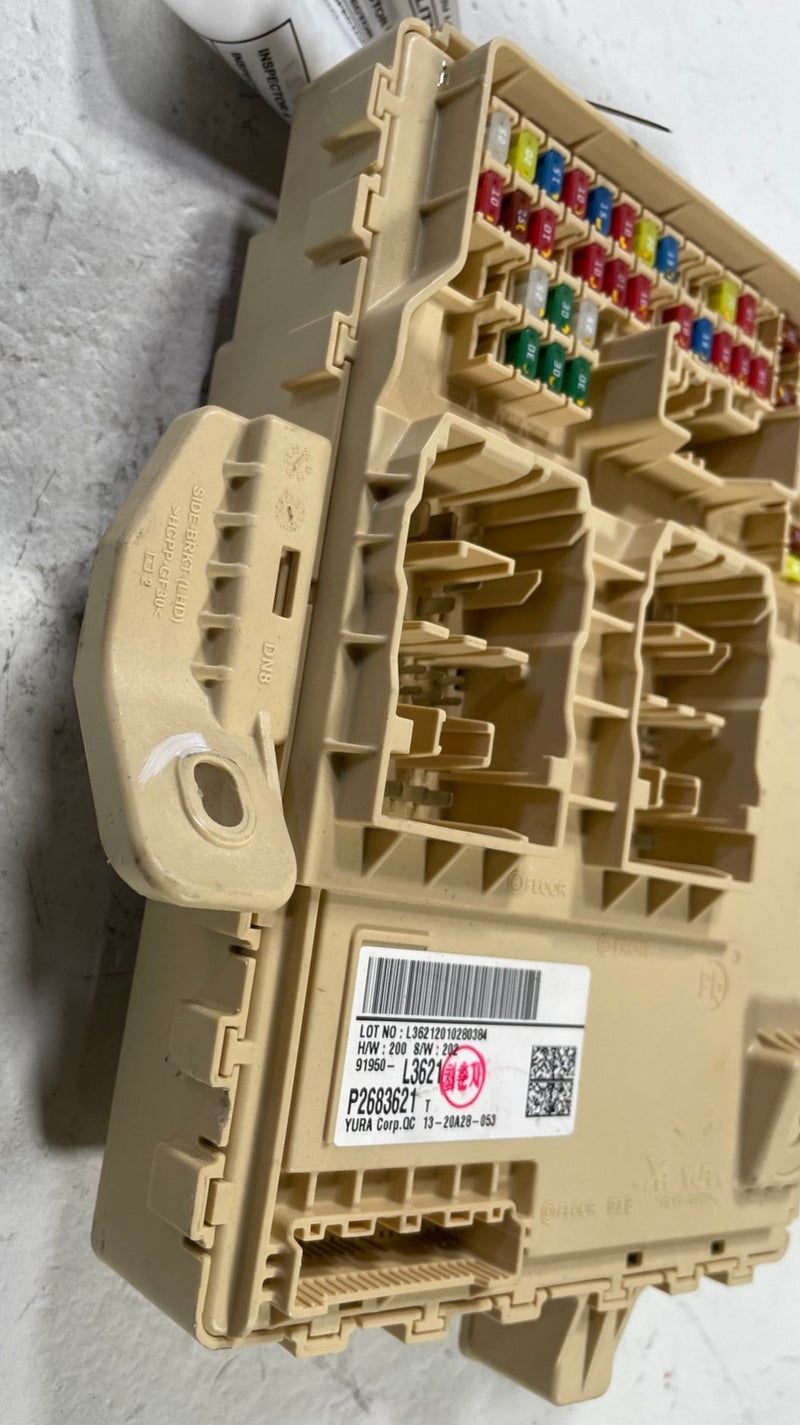 Load image into Gallery viewer, 2021-2023 KIA K5 GT-LINE UNDER DASH FUSE RELAY CABIN JUNCTION BOX 1.6L # 111727
