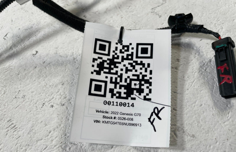 Load image into Gallery viewer, 2019 - 2026 GENESIS G70 FRONT RIGHT PASSENGER SIDE SEAT AIRBAG AIR BAG # 110014

