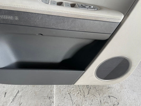 2022-2024 HYUNDAI IONIQ 5 FRONT LEFT SIDE INTERIOR DOOR PANEL TRIM COVER
