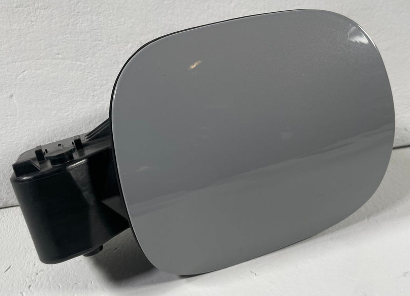 Load image into Gallery viewer, 2021 - 2024 KIA K5 FUEL TANK FILLER DOOR LID FLAP COVER W/ HOUSING # 111739
