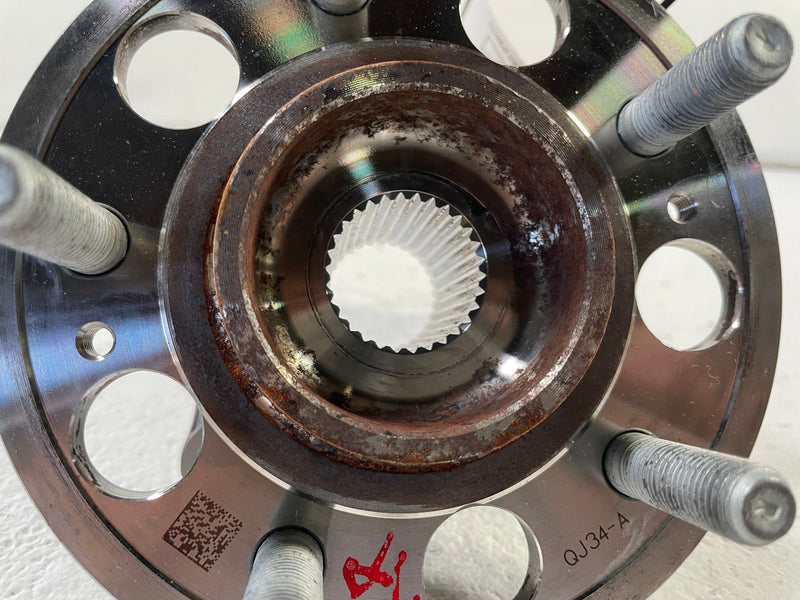 Load image into Gallery viewer, 2019 - 2026 GENESIS G70 REAR RIGHT SIDE WHEEL BEARING HUB 51750-J5500 # 110008
