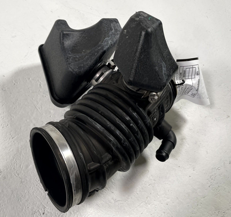 Load image into Gallery viewer, 2020-2025 KIA TELLURIDE ENGINE AIR CLEANER INTAKE HOSE TUBE PIPE 3.8L # 112723
