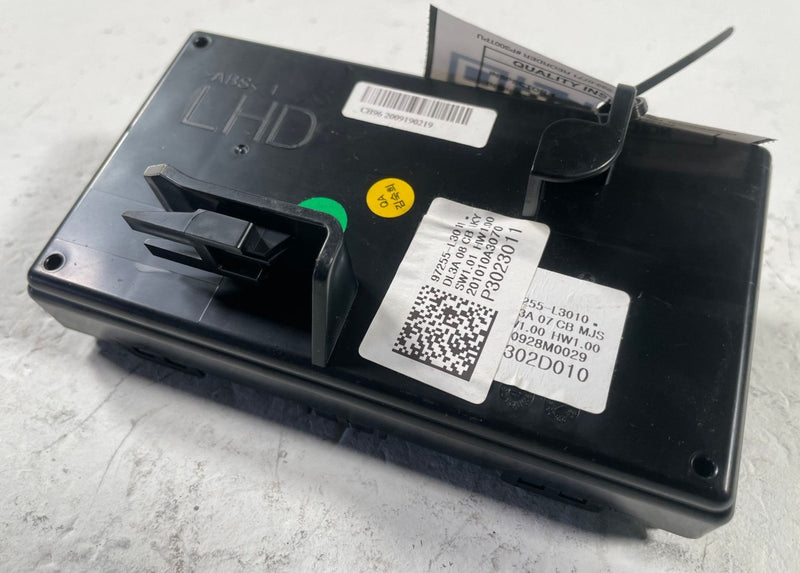 Load image into Gallery viewer, 2021 - 2024 KIA K5 AC A/C HVAC HEATER TEMPERATURE CONTROL MODULE UNIT 111726
