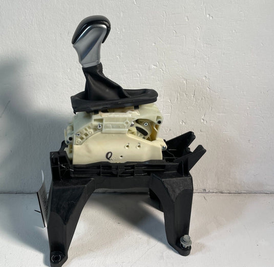2020-2025 KIA TELLURIDE GEAR SELECTOR FLOOR SHIFTER W/ SHIFT KNOB
