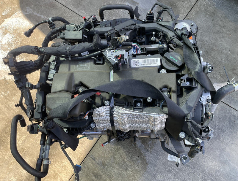 Load image into Gallery viewer, HYUNDAI SANTA FE FWD AUTO ENGINE MOTOR ASSEMBLY 2.5L 28K MILES 24-25 # 109321
