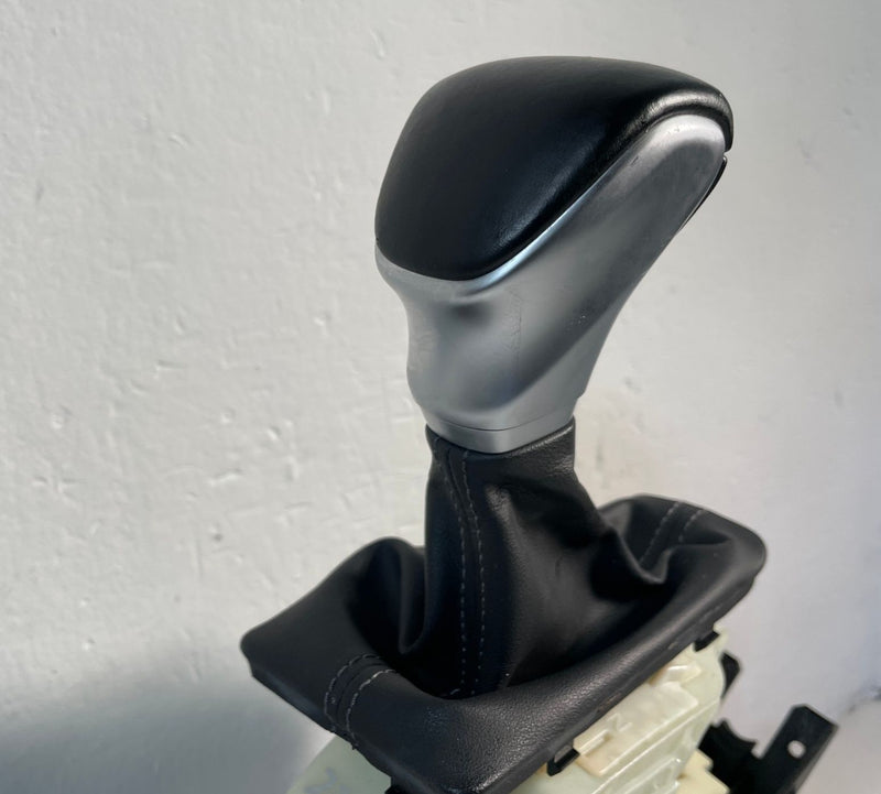 Load image into Gallery viewer, 2020-2025 KIA TELLURIDE GEAR SELECTOR FLOOR SHIFTER W/ SHIFT KNOB #107145
