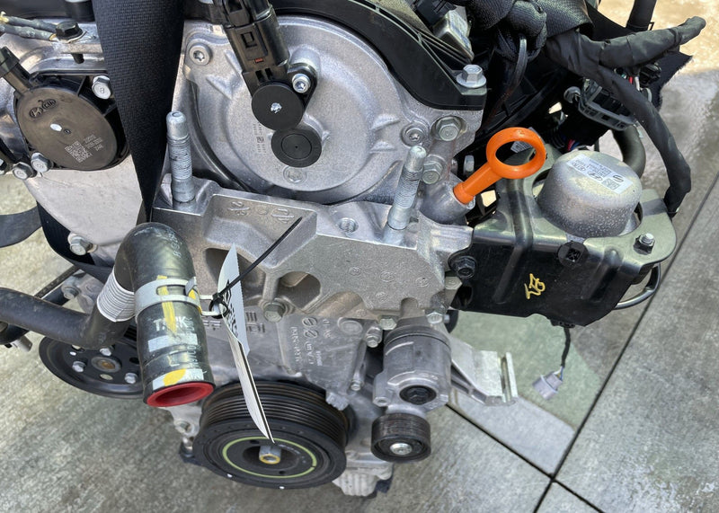 Load image into Gallery viewer, HYUNDAI SANTA FE FWD AUTO ENGINE MOTOR ASSEMBLY 2.5L 28K MILES 24-25 # 109321
