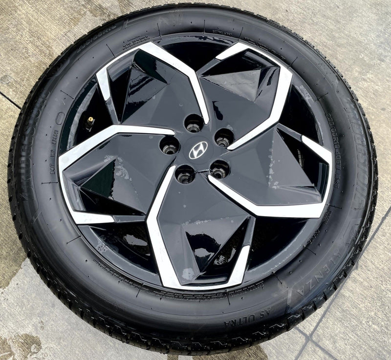 Load image into Gallery viewer, HYUNDAI IONIQ 5 19x7.5 GLOSS BLACK ALLOY WHEEL RIM W/TIRE (ONLY#1) 22-24 #114112
