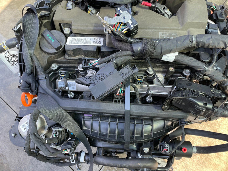 Load image into Gallery viewer, HYUNDAI SANTA FE FWD AUTO ENGINE MOTOR ASSEMBLY 2.5L 28K MILES 24-25 # 109321
