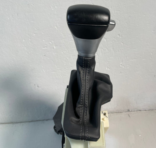 2020-2025 KIA TELLURIDE GEAR SELECTOR FLOOR SHIFTER W/ SHIFT KNOB