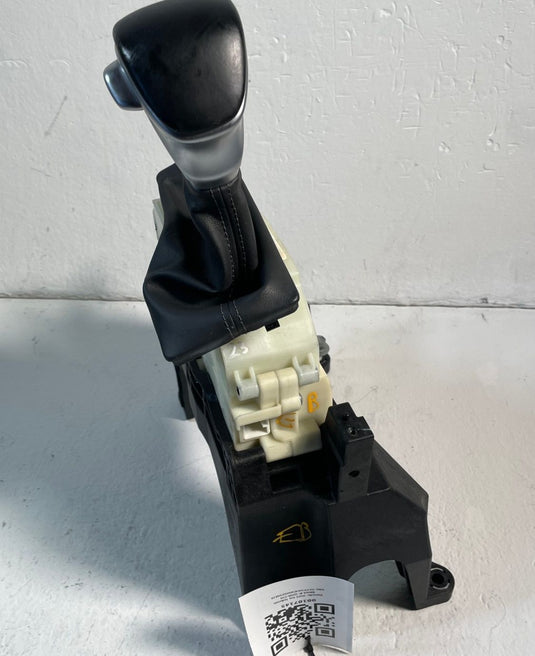2020-2025 KIA TELLURIDE GEAR SELECTOR FLOOR SHIFTER W/ SHIFT KNOB