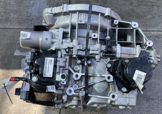 HYUNDAI SANTA FE FWD AUTO TRANSMISSION ASSEMBLY 2.5L 28K MILES 2024-2025 