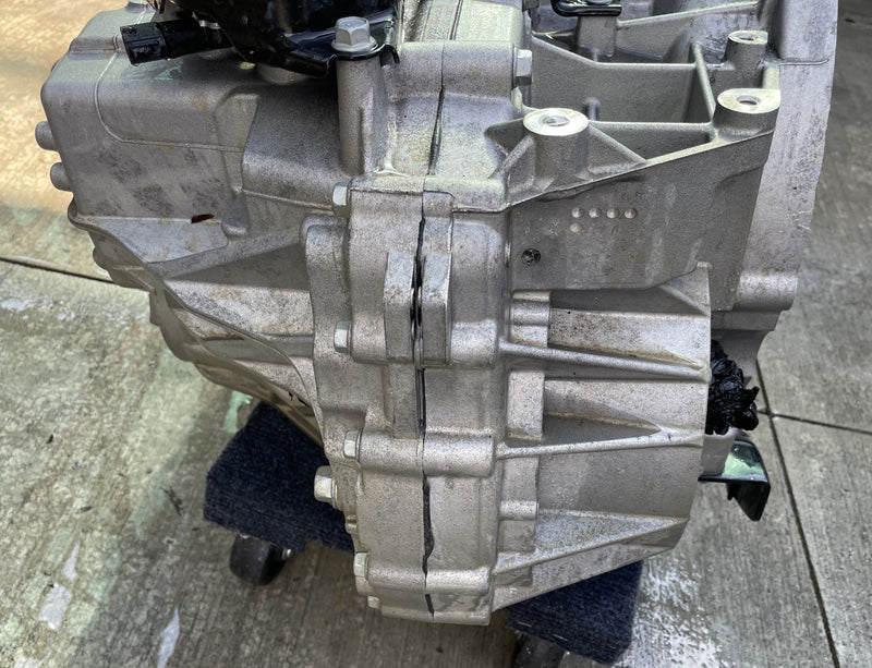 Load image into Gallery viewer, HYUNDAI SANTA FE FWD AUTO TRANSMISSION ASSEMBLY 2.5L 28K MILES 2024-2025 #109320
