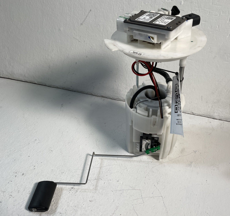 Load image into Gallery viewer, 2020 - 2025 KIA TELLURIDE FUEL GAS TANK PUMP UNIT &amp; CONTROL MODULE 3.8L # 107162

