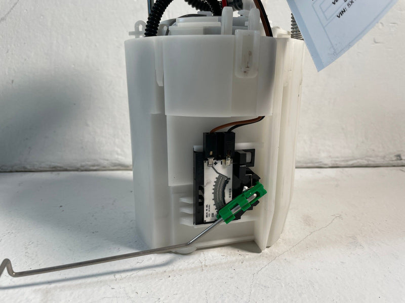 Load image into Gallery viewer, 2020 - 2025 KIA TELLURIDE FUEL GAS TANK PUMP UNIT &amp; CONTROL MODULE 3.8L # 107162
