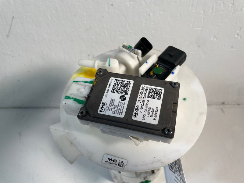 Load image into Gallery viewer, 2020 - 2025 KIA TELLURIDE FUEL GAS TANK PUMP UNIT &amp; CONTROL MODULE 3.8L # 107162
