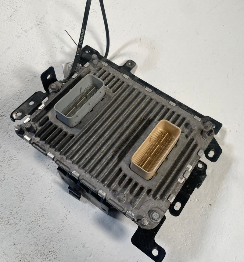 Load image into Gallery viewer, 2020-2023 JEEP GLADIATOR ENGINE CONTROL MODULE UNIT ECM W/BRACKET 3.6L# 114138
