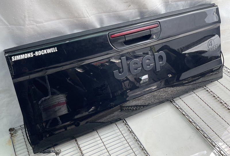 Load image into Gallery viewer, JEEP GLADIATOR TRUNK LID DECK TAIL GATE HATCH ASSEMBLY BLACK (PX8) 20-25 #114204
