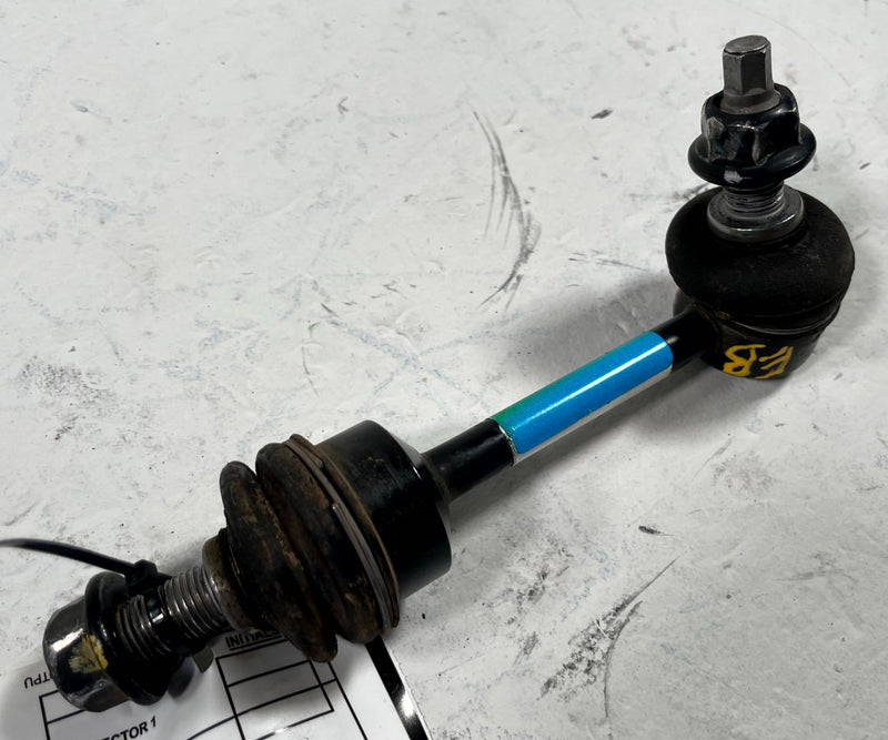 Load image into Gallery viewer, 2020-2025 KIA TELLURIDE REAR RH OR LH SIDE STABILIZER SWAY BAR END LINK # 112753
