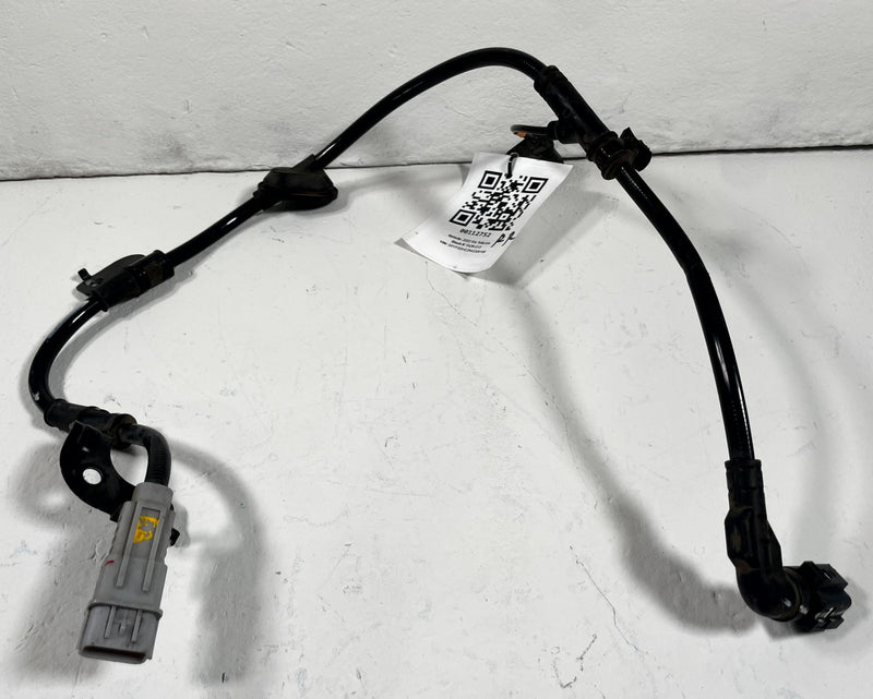 Load image into Gallery viewer, 2020 - 2025 KIA TELLURIDE AWD REAR RIGHT SIDE ABS WHEEL SPEED SENSOR # 112752
