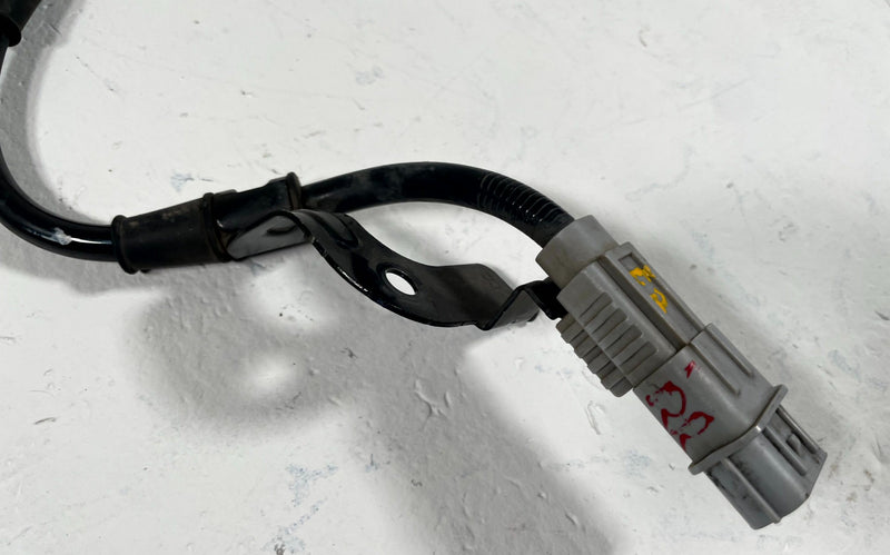 Load image into Gallery viewer, 2020 - 2025 KIA TELLURIDE AWD REAR RIGHT SIDE ABS WHEEL SPEED SENSOR # 112752

