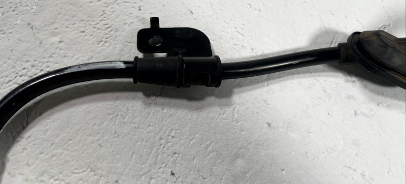 Load image into Gallery viewer, 2020 - 2025 KIA TELLURIDE AWD REAR RIGHT SIDE ABS WHEEL SPEED SENSOR # 112752
