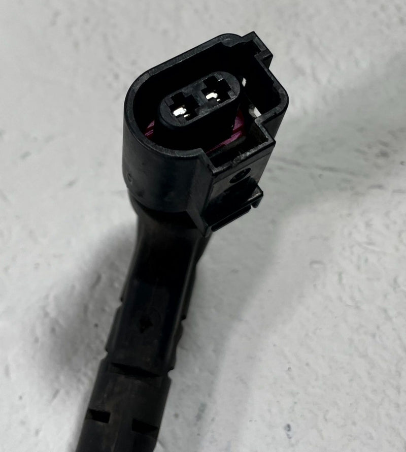 Load image into Gallery viewer, 2020 - 2025 KIA TELLURIDE AWD REAR RIGHT SIDE ABS WHEEL SPEED SENSOR # 112752
