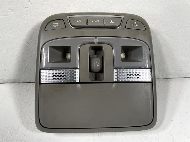 Load image into Gallery viewer, 20-22 KIA TELLURIDE FRONT ROOF OVERHEAD CONSOLE DOME LIGHT READING LAMP # 112747
