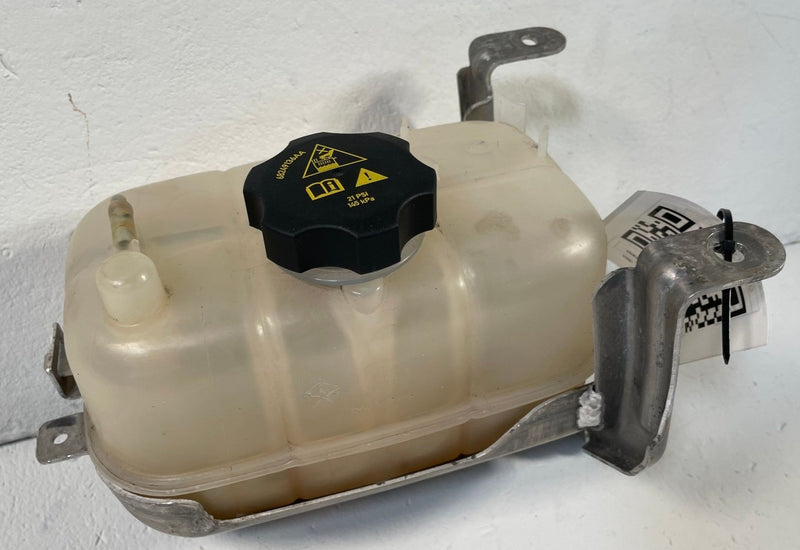 Load image into Gallery viewer, 2020-2026 JEEP GLADIATOR ENGINE RADIATOR COOLING RESERVOIR TANK BOTTLE # 114137
