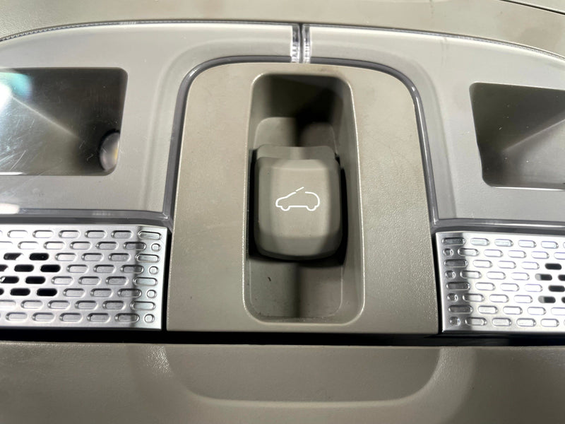 Load image into Gallery viewer, 20-22 KIA TELLURIDE FRONT ROOF OVERHEAD CONSOLE DOME LIGHT READING LAMP # 112747
