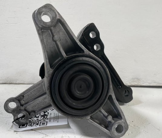 2021 - 2024 KIA K5 FRONT RIGHT ENGINE FRAME MOUNT SUPPORT BRACKET 1.6L