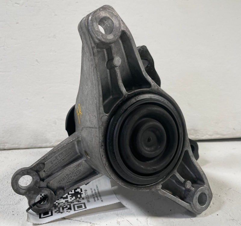 Load image into Gallery viewer, 2021 - 2024 KIA K5 FRONT RIGHT ENGINE FRAME MOUNT SUPPORT BRACKET 1.6L # 111770
