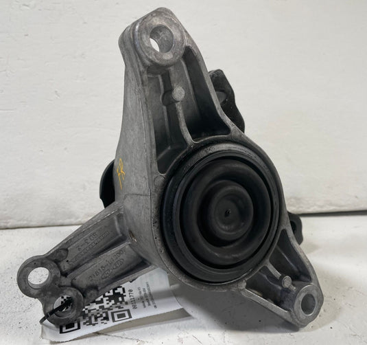 2021 - 2024 KIA K5 FRONT RIGHT ENGINE FRAME MOUNT SUPPORT BRACKET 1.6L