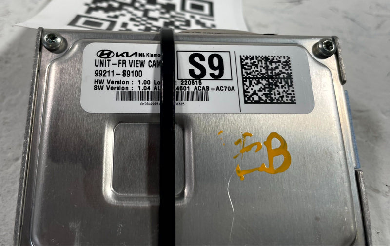 Load image into Gallery viewer, 2020 - 2022 KIA TELLURIDE FRONT WINDSHIELD LANE ASSIST CAMERA 99211S9100 #112762
