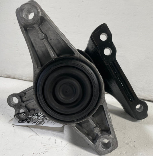 2021 - 2024 KIA K5 FRONT RIGHT ENGINE FRAME MOUNT SUPPORT BRACKET 1.6L